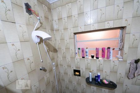 Casa à venda com 144m², 3 quartos e 2 vagasBanheiro