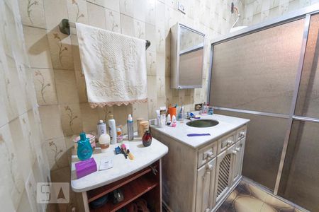 Casa à venda com 144m², 3 quartos e 2 vagasBanheiro