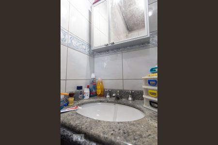 Casa à venda com 149m², 3 quartos e 4 vagasBanheiro do quarto 1