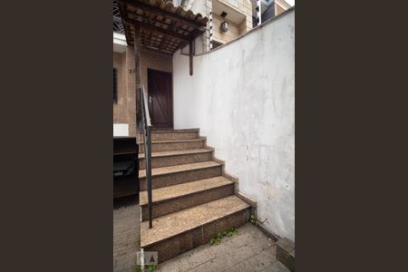 Casa à venda com 149m², 3 quartos e 4 vagasEntrada