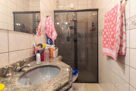 Casa à venda com 149m², 3 quartos e 4 vagasBanheiro