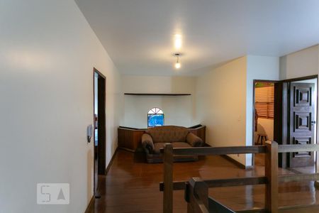 Sala 2 de casa à venda com 5 quartos, 380m² em Cachoeirinha, Belo Horizonte