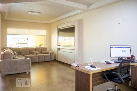 Casa à venda com 3 quartos, 400m² em Santa Maria, São Caetano do Sul