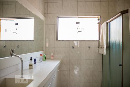 Casa para alugar com 400m², 3 quartos e 8 vagas Casa para alugar com 400m², 3 quartos e 8 vagasBanheiro do Quarto 1