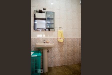 Casa para alugar com 400m², 3 quartos e 8 vagas Casa para alugar com 400m², 3 quartos e 8 vagasBanheiro de Serviço