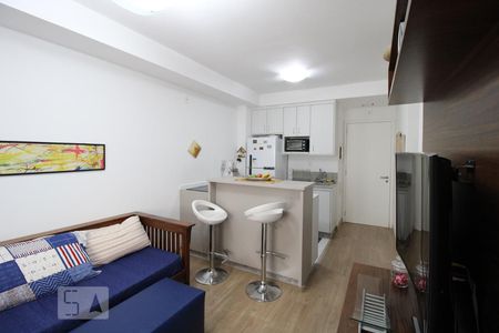 Sala  de apartamento para alugar com 1 quarto, 48m² em Parque Industrial Tomas Edson, São Paulo