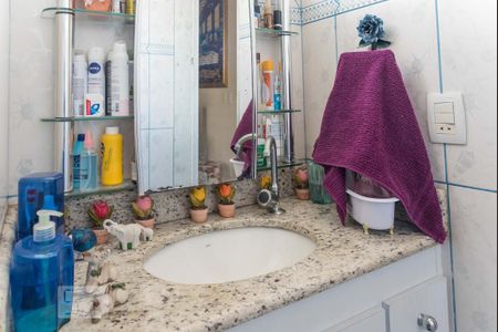 Apartamento à venda com 60m², 2 quartos e sem vaga Apartamento à venda com 60m², 2 quartos e sem vagaBanheiro