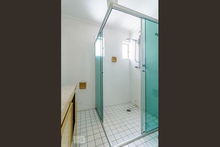 Apartamento à venda com 80m², 2 quartos e 1 vaga Apartamento à venda com 80m², 2 quartos e 1 vagaBanheiro da suíte