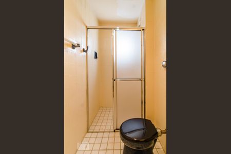 Apartamento à venda com 80m², 2 quartos e 1 vaga Apartamento à venda com 80m², 2 quartos e 1 vagaBanheiro