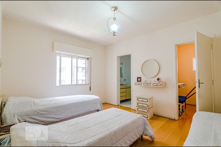 Suíte de apartamento à venda com 2 quartos, 80m² em Jardim Paulista, São Paulo