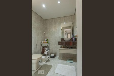 Apartamento à venda com 80m², 2 quartos e 1 vaga Apartamento à venda com 80m², 2 quartos e 1 vagaBanheiro