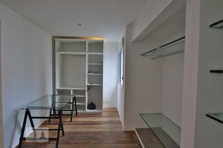 Apartamento para alugar com 117m², 1 quarto e 1 vagaSuite
