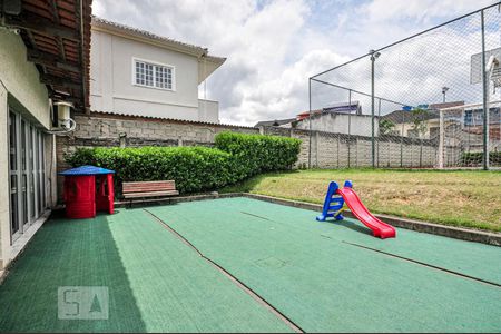 Apartamento à venda com 52m², 2 quartos e 1 vaga Apartamento à venda com 52m², 2 quartos e 1 vagaPlayground