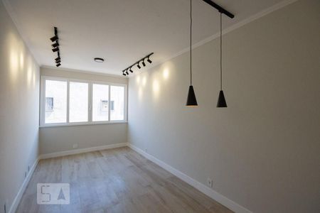 Sala de apartamento para alugar com 3 quartos, 70m² em Vila Isabel, Rio de Janeiro