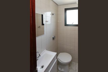 Apartamento para alugar com 121m², 3 quartos e 2 vagasBanheiro de Serviço