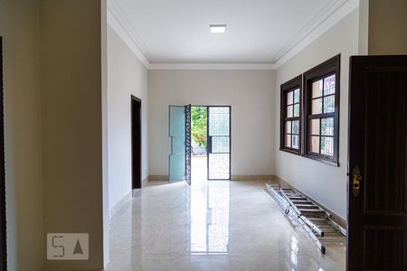 Sala 1 de casa para alugar com 6 quartos, 400m² em Santo Agostinho, Belo Horizonte