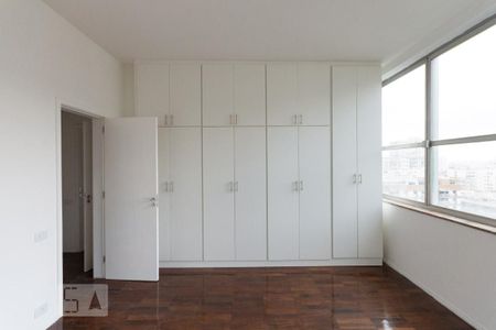 Apartamento à venda com 270m², 4 quartos e 2 vagasSuíte 1