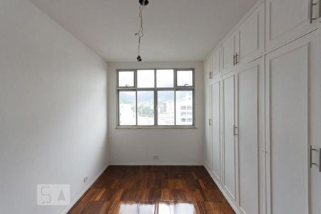 Apartamento à venda com 270m², 4 quartos e 2 vagasQuarto 2