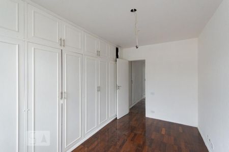 Apartamento à venda com 270m², 4 quartos e 2 vagasQuarto 2