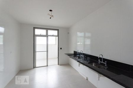 Apartamento à venda com 270m², 4 quartos e 2 vagasCozinha
