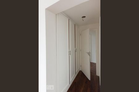 Corredor de apartamento à venda com 4 quartos, 270m² em Tijuca, Rio de Janeiro