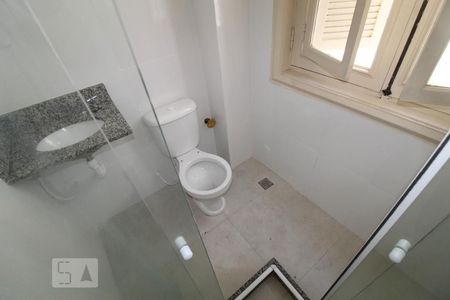 Apartamento à venda com 80m², 3 quartos e sem vaga Apartamento à venda com 80m², 3 quartos e sem vagaBanheiro da Suíte