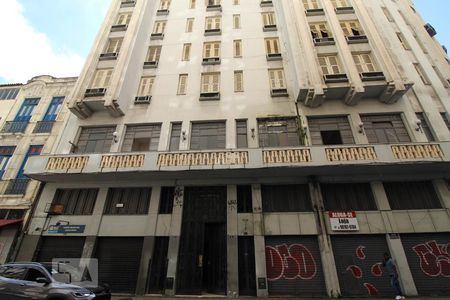 Apartamento à venda com 80m², 3 quartos e sem vaga Apartamento à venda com 80m², 3 quartos e sem vagaFachada