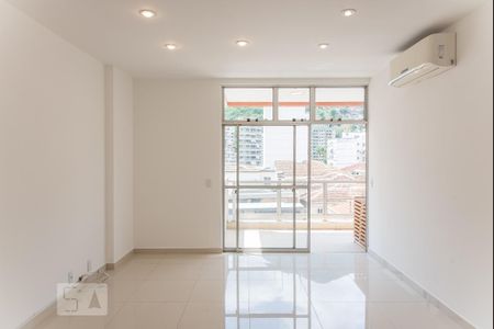 Sala  de apartamento para alugar com 2 quartos, 110m² em Tijuca, Rio de Janeiro