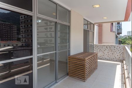 Varanda  de apartamento para alugar com 2 quartos, 110m² em Tijuca, Rio de Janeiro