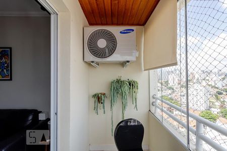 Sacada de apartamento à venda com 2 quartos, 55m² em Cambuci, São Paulo