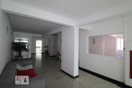 Apartamento para alugar com 69m², 2 quartos e 1 vagaHall social