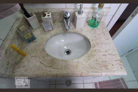 Apartamento para alugar com 69m², 2 quartos e 1 vagaBanheiro 1 suite