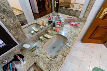 Apartamento à venda com 504m², 5 quartos e 4 vagasBanheiro da Suíte 1