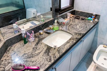 Apartamento à venda com 504m², 5 quartos e 4 vagasBanheiro da Suíte 3