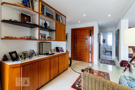 Apartamento à venda com 243m², 2 quartos e 3 vagasEscritório