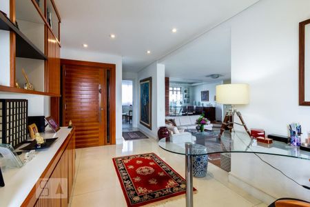 Apartamento à venda com 243m², 2 quartos e 3 vagasEscritório