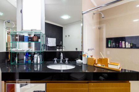 Apartamento à venda com 243m², 2 quartos e 3 vagasBanheiro Suite 2