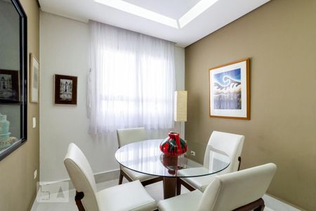 Apartamento à venda com 243m², 2 quartos e 3 vagasCopa