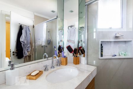 Apartamento à venda com 243m², 2 quartos e 3 vagasBanheiro Suite 1