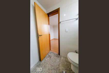 Apartamento para alugar com 280m², 5 quartos e 4 vagas Apartamento para alugar com 280m², 5 quartos e 4 vagasBanheiro da suíte