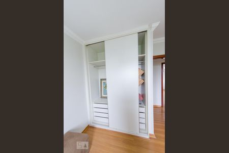 Apartamento para alugar com 280m², 5 quartos e 4 vagas Apartamento para alugar com 280m², 5 quartos e 4 vagasQuarto 2