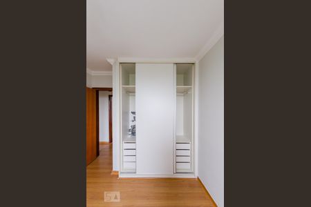 Apartamento para alugar com 280m², 5 quartos e 4 vagas Apartamento para alugar com 280m², 5 quartos e 4 vagasQuarto 3