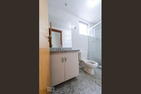 Apartamento para alugar com 280m², 5 quartos e 4 vagas Apartamento para alugar com 280m², 5 quartos e 4 vagasBanheiro social 2