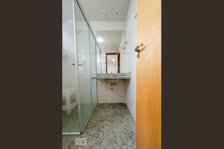 Apartamento para alugar com 280m², 5 quartos e 4 vagas Apartamento para alugar com 280m², 5 quartos e 4 vagasBanheiro da suíte