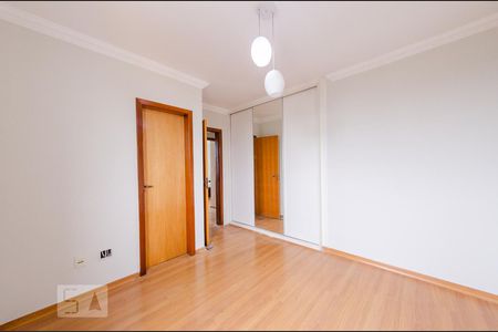 Apartamento para alugar com 280m², 5 quartos e 4 vagas Apartamento para alugar com 280m², 5 quartos e 4 vagasSuíte