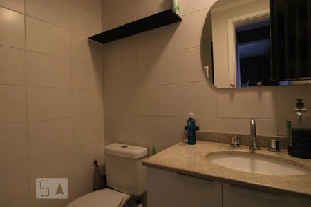 Banheiro de apartamento à venda com 1 quarto, 45m² em Santo Amaro, São Paulo
