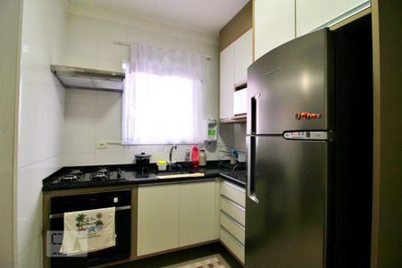 Apartamento à venda com 100m², 2 quartos e 2 vagasCozinha