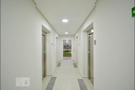 Apartamento à venda com 38m², 2 quartos e sem vaga Apartamento à venda com 38m², 2 quartos e sem vagaHall