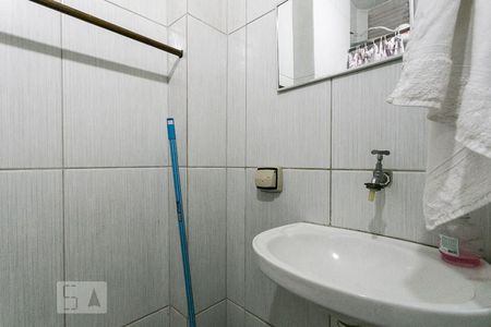 Banheiro de kitnet/studio para alugar com 1 quarto, 35m² em Brás, São Paulo