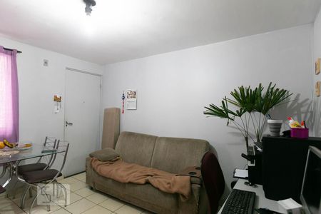 Sala de Apartamento com 2 quartos, 54m² Itaquera